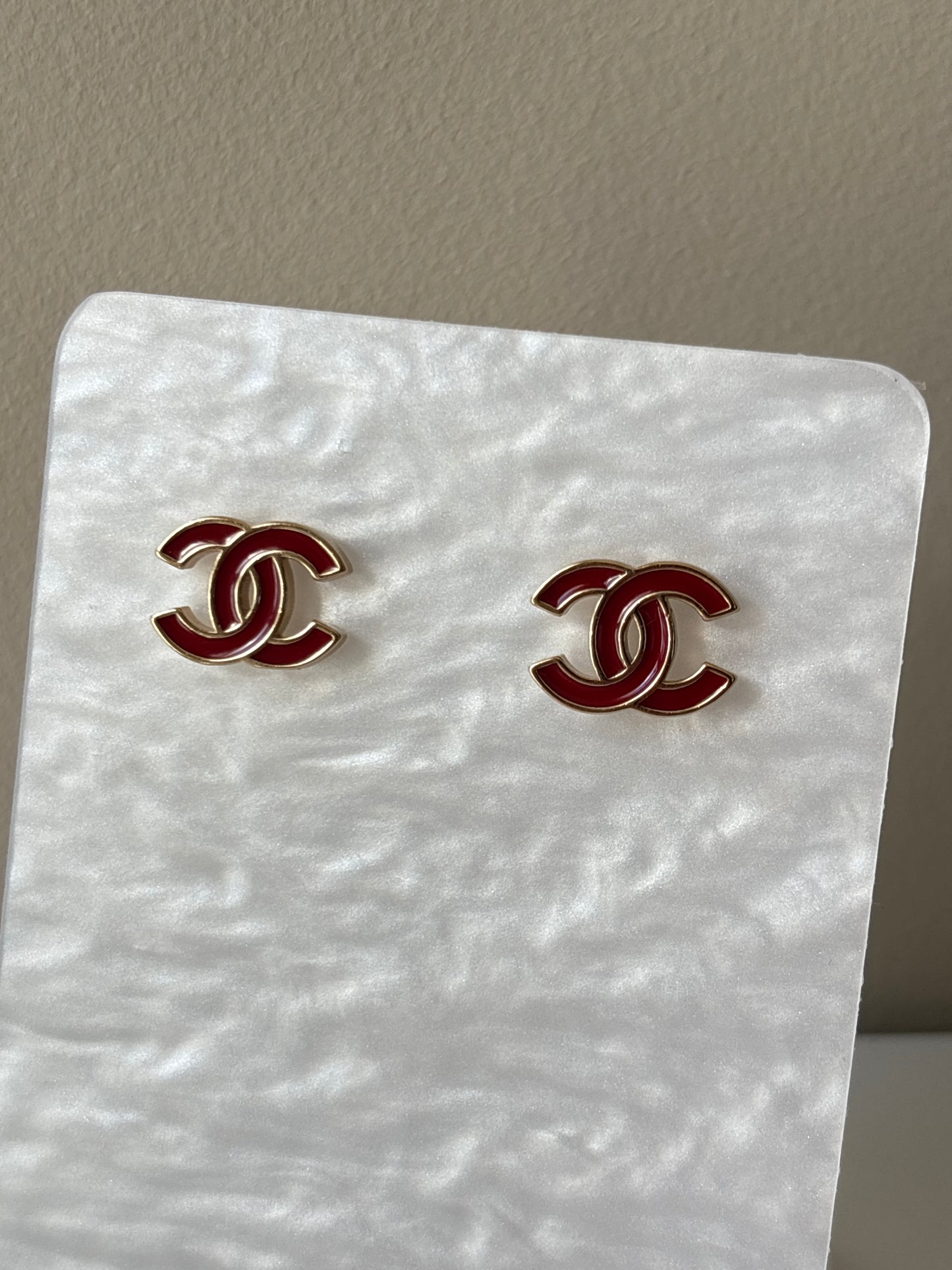 Boucle d’oreille bordeaux